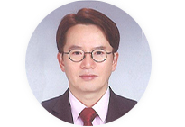방충신 전임강사